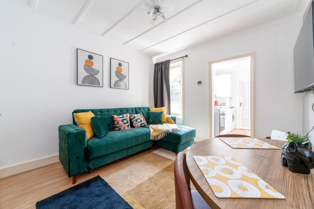 One Bedroom Flat In The Heart Of Brixton 伦敦 外观 照片